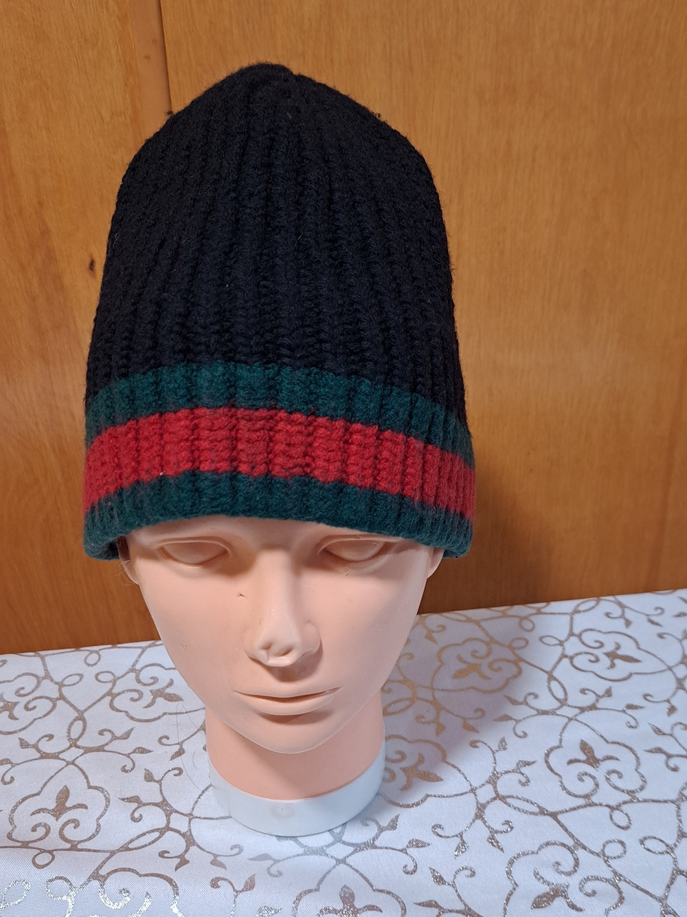 Gucci Black Knit Beanie with Green and Red Stripes - Men's Winter Hat